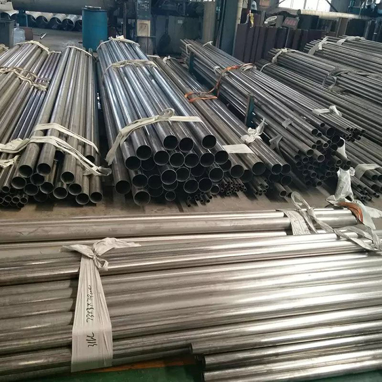 904L أنبوب الفولاذ المقاوم للصدأ أنبوب