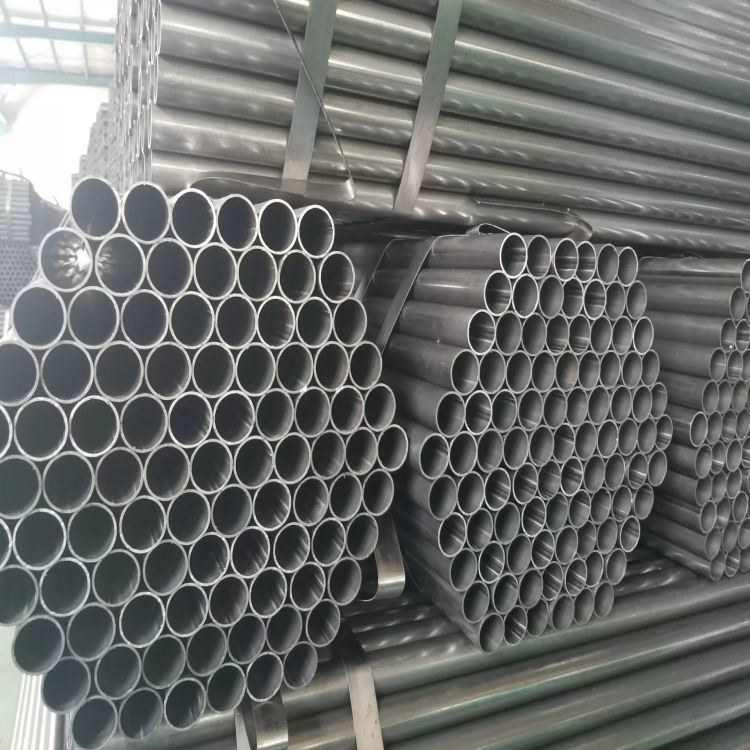 صورة مرجعية لشكل الأنابيب الفولاذية